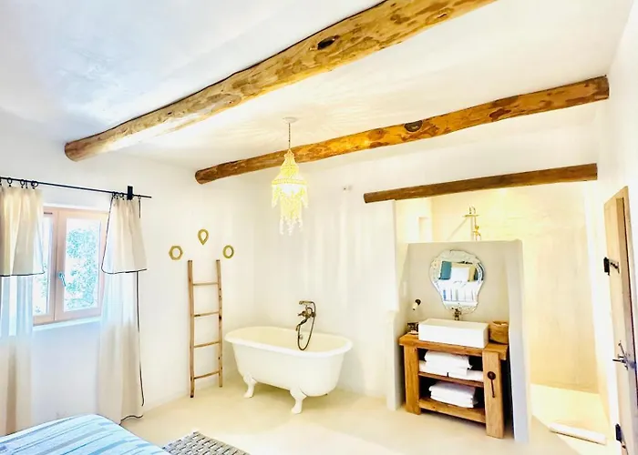 La Casa D'ange Bergerie 5 étoiles De Luxe Piscine Chauffée Lama