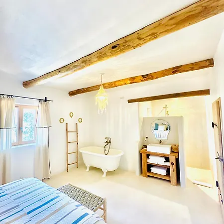 La Casa D'ange Bergerie De Luxe Piscine Chauffee Lama